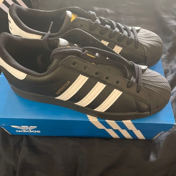 Adidas superstar - Picture 2 of 3